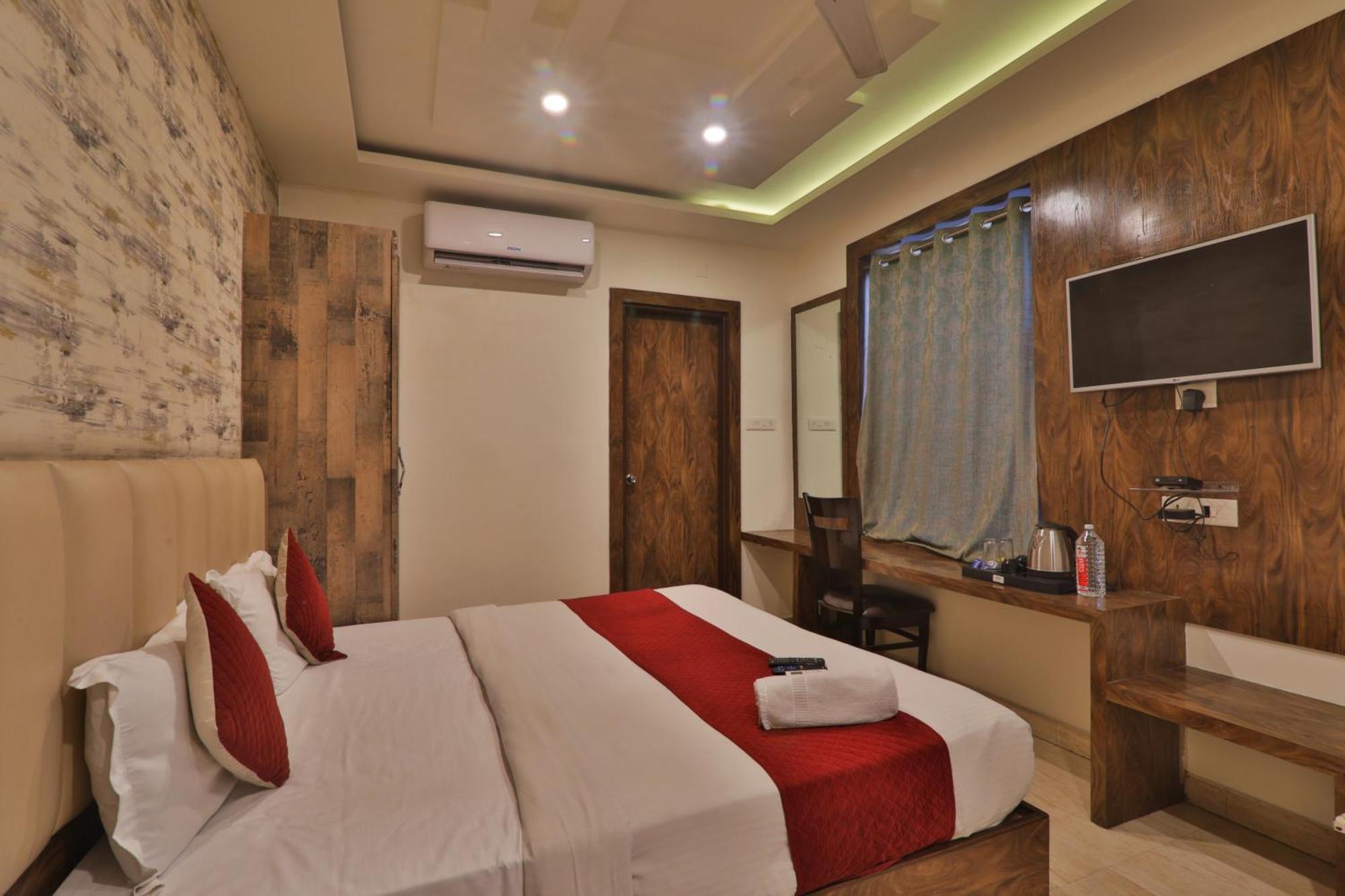 Hotel Janki Inn Sigra 2 Km From Kashi Vishwanath Dham Waranasi Zewnętrze zdjęcie