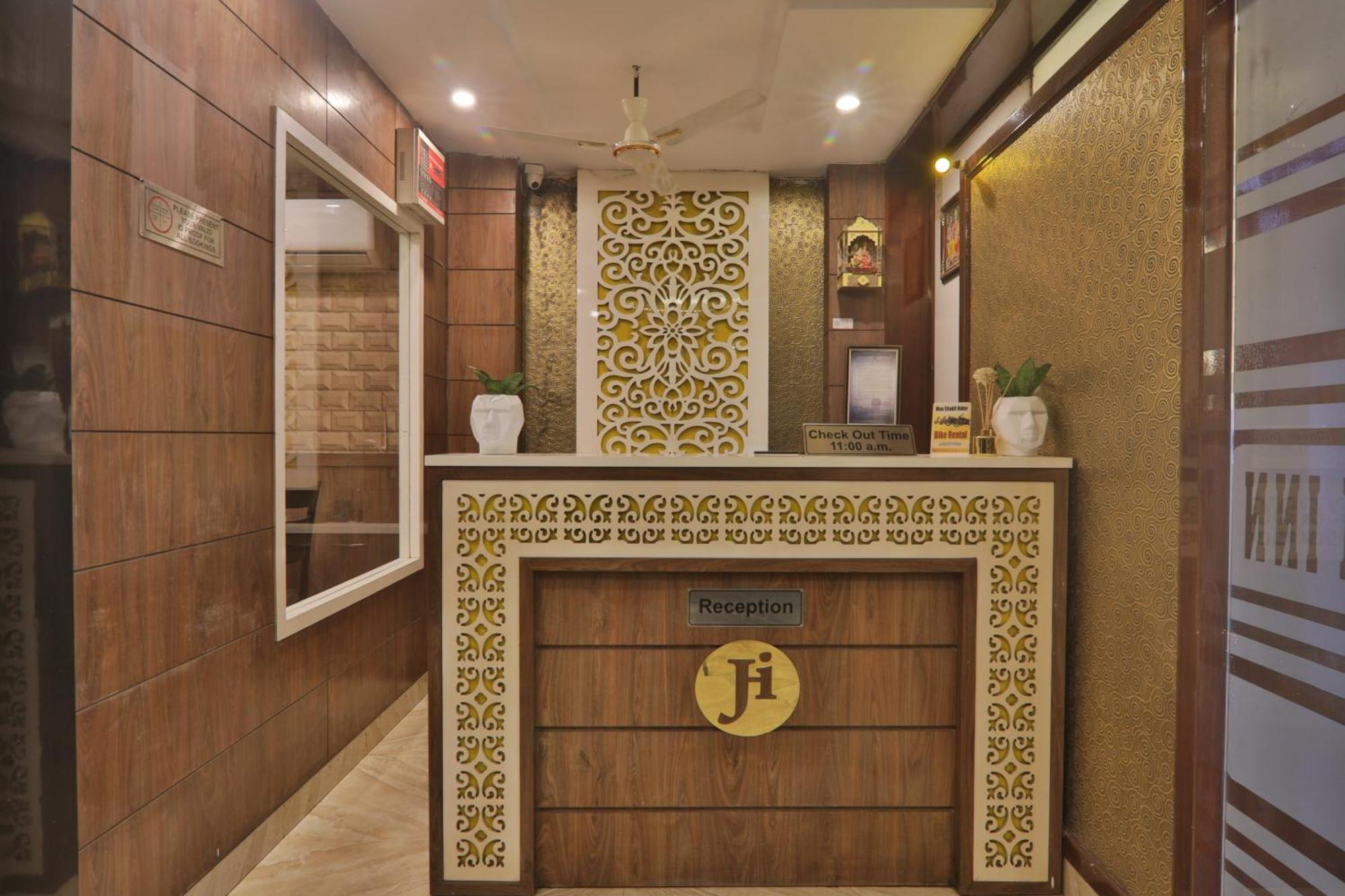 Hotel Janki Inn Sigra 2 Km From Kashi Vishwanath Dham Waranasi Zewnętrze zdjęcie