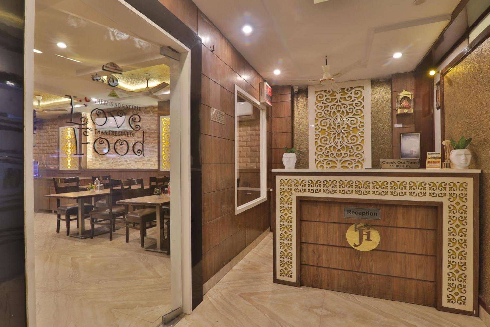 Hotel Janki Inn Sigra 2 Km From Kashi Vishwanath Dham Waranasi Zewnętrze zdjęcie