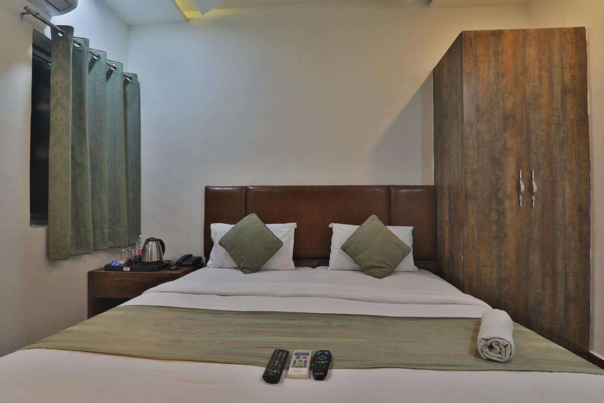 Hotel Janki Inn Sigra 2 Km From Kashi Vishwanath Dham Waranasi Zewnętrze zdjęcie